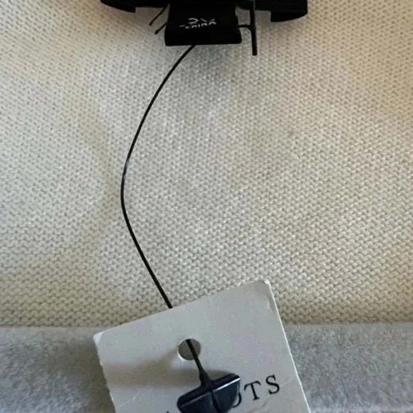 Brand New Cream and Navy Cardigan Sweater 2x - Picture 3 of 4